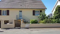 Furnished apartment in individual house any comfort with raised garden