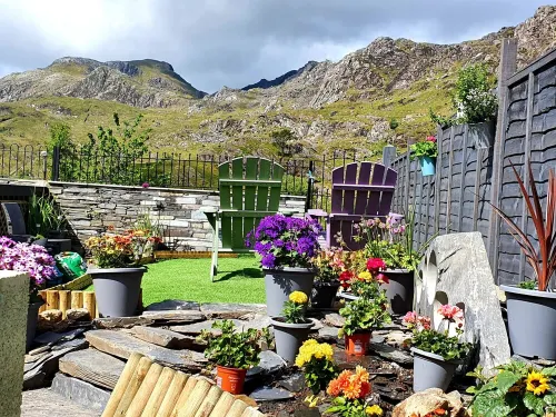 Mountainside Cottage - Excellent Hillwalking and Adventure Location