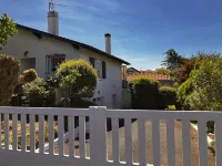 Apartment on the ground floor - 2 bedrooms - in villa on Anglet (BASQUE coast)