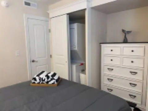 New, sunny Wildwood Crest condo! Excellent location, 1 block to beach ☀️🌊 Hotels in Wildwood Crest