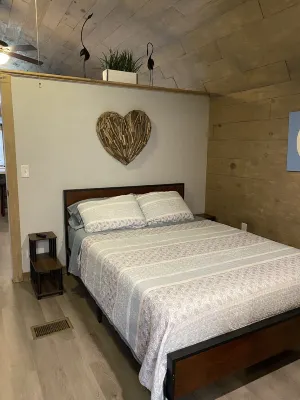 Adorable cozy cabin near North Florida Springs