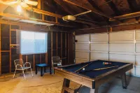 6min to JT Park, Downtown. Pet-Friendly! Stargaze & NightView, Elevated Backyard