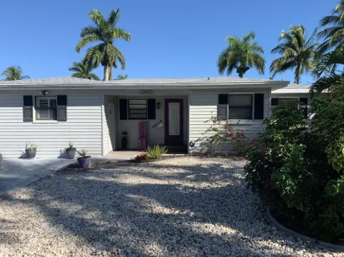 NEWLY REMODELED-Peaceful Florida Island Home-5 minute canal ride to Gulf waters!