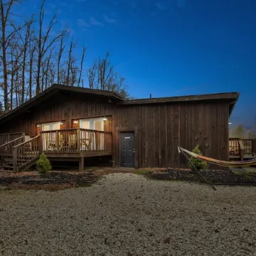 Cozy Custom Cabin in the Rrg• A True Guest Fav