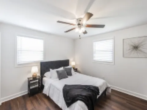 Luxury North of Nashville Retreat- Easy Lake Access Hotels in Gallatin