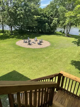 Create Memories at our Modern Waterfront 1 BR Apartment: Hike, Sip Wine, Relax!