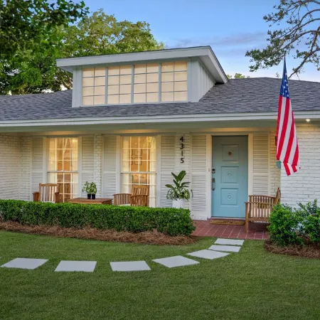 The Palm - East Beach Private Retreat - Saltwater Pool, Hot Tub, Beach Access!