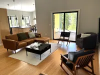 Pine Lodge: 2-bedroom vacation home minutes to Acadia National Park