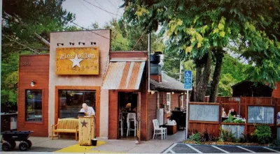 Stunning new home on creek, with spa pool, 5min walk to wineries & restaurants Arrowood Vineyard & Winery附近的飯店