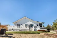 The Roblar Inn ~Wine Country~Hot Tub~Accessible