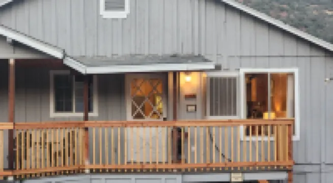 Yosemite Nest: Refreshed Vintage Retreat conveniently located near Yosemite NP