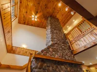 Adirondacks Getaway - Hiking Trails - Sauna - 5-Min from Lake - Pet-Friendly Hotele w: Fulton County