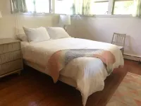 Mid-Century Modern Catskill Retreat, Walk to town