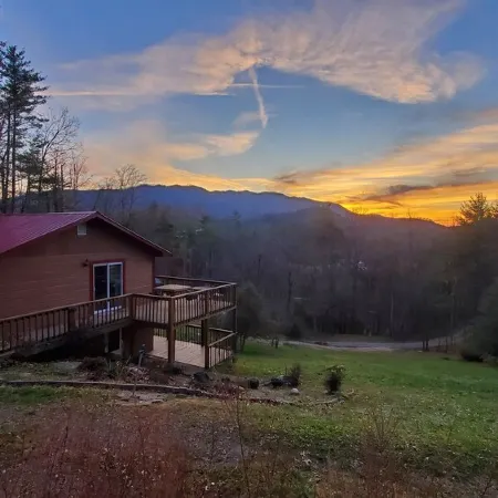 Majestic Peak - Mountain Views and Lake Access