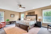 Secluded Mountain House on 12 acres w/ Pond! 20 min to downtown Chattanooga!