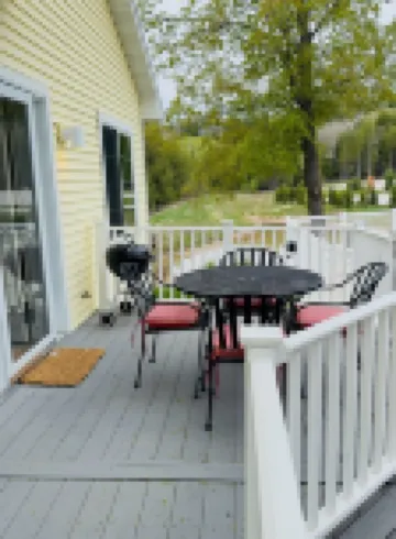 3 bed/3.5 bath Fish Creek condo that sleeps 10; walking distance to beach/parks