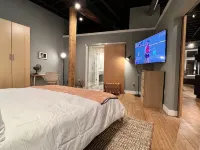 Ambrose Lofts - 1 bedroom overlooking 4th Ave Downtown