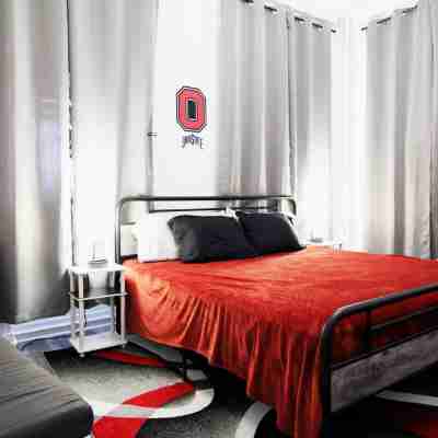 Buckeye Sports ~ Mins to CP & SF ~ King/WD/Pet OK/Kids Friendly/Largest Mural Rooms
