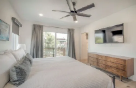 Modern Loft in 'Little Italy' - Minutes from Downtown KC