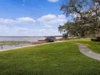 Boat Friendly & Private Pool Hotels in Leesburg
