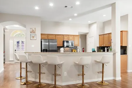 Fully Remodeled 3 bedroom 2 Bath Home Отели рядом с достопримечательностью «Харди Альмон Соссер Комплекс»