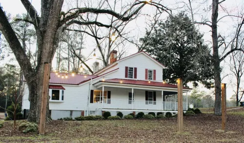Historic Farmhouse minutes from downtown Milledgeville