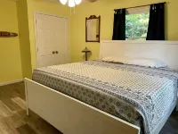 Terrace Cove: 4BR/2B Lakefront house with private dock and covered slip!