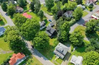 Walkable Central Livingston Manor - 3Br