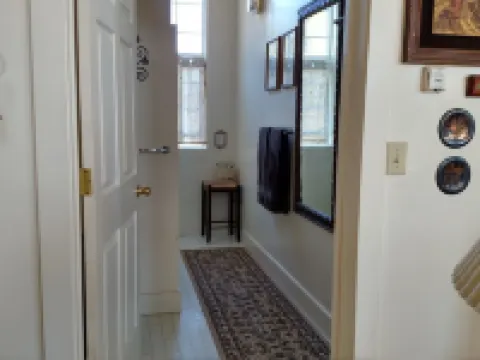 The Library Suite with over 3000 books707) 786-7014 Hoteles en Ferndale