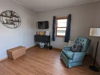 Cozy Oak Street Cottage Hotels in Fillmore County