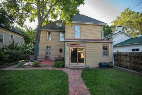 Player Piano - Gym - Victorian - 4 Bed Hotels in Marietta