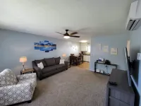 Tis’ Time Hideaway. Just a few blocks from beautiful Lake Erie!