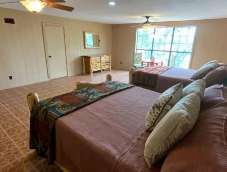 V&R Sky Ranch~Hot Tub~Starry Skies~Dry Sauna~