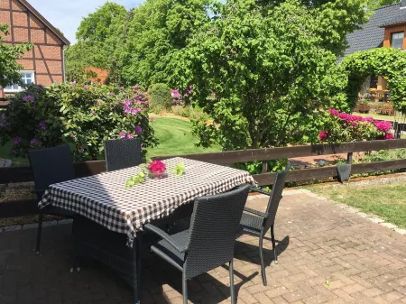 Quiet large apartment between Nemitzer Heide and Elbtalaue