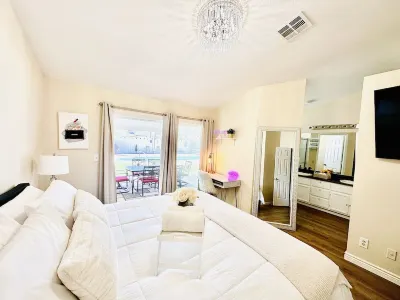 ESCAPE THE MADNESS with no better place to relax!  NEW LUXURY SPA AND HUGE POOL! Hotels near T-Mobile
