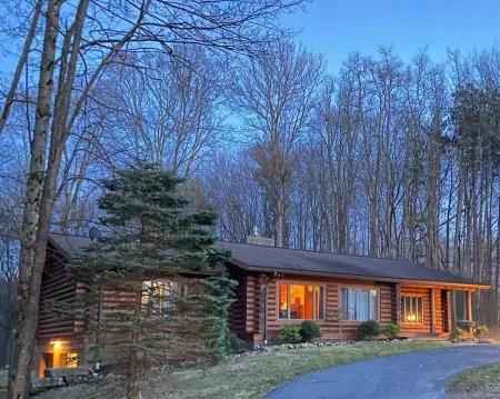 Forest Edge Cabin @ Cook Forest and Clear Creek