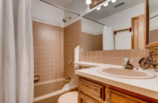 Ski Resorts Opening Soon! Minutes to Keystone and Breckenridge! Don't Miss Out!