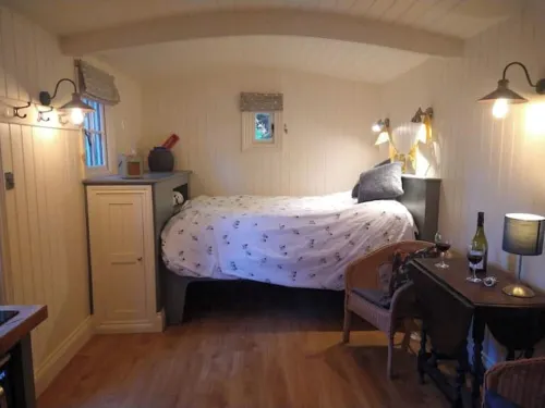 Converted Coach House with views over Sutton Hoo