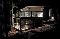 Romantic Couples Cabin in Big Canoe, Lake & Mountain View, Hot Tub, Gas Logs