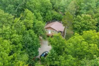 ★ Prime Location ★ Cozy Getaway ★ Hotels in Pigeon Forge