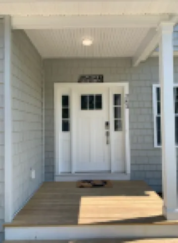 New Home, AC, Beach Passes, Hot Tub, EV Charger, Linens, & No Cleaning Fee!