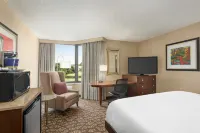 DoubleTree by Hilton Hotel Jackson Hotels near Casey Jones Village