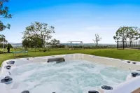 Heavenly Hideaway at Lovedale with Private Pool and Spa Hotel di Allandale
