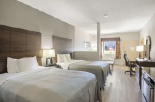 Quality Suites Hickory South