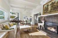 SJ Landmark The Hensley House Master Suite with Bathtub Unit 1