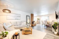 Modern Reno Home - Less then 10 Minutes to Downtown and UNR!! Hôtels à proximité de : Reno Air Racing Association