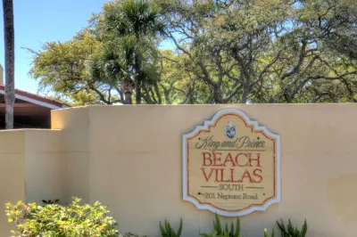 Oceanfront 3 BR/3 BA at the beautiful King and Prince Resort โรงแรมใน