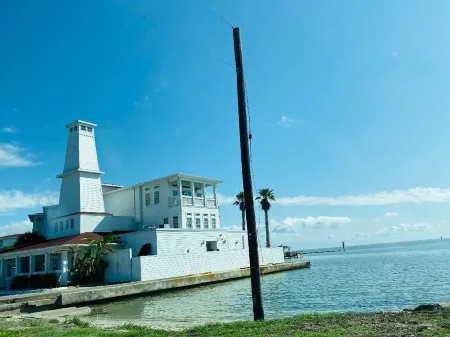 Rockport(Little Palm@ Key Allegro)Waterfront Beautiful Condo Close to Everything