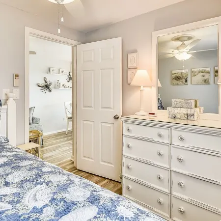 Oceanfront, Pristine 1br 1 Ba Condo, Relax And Rejuvenate By The Sea.