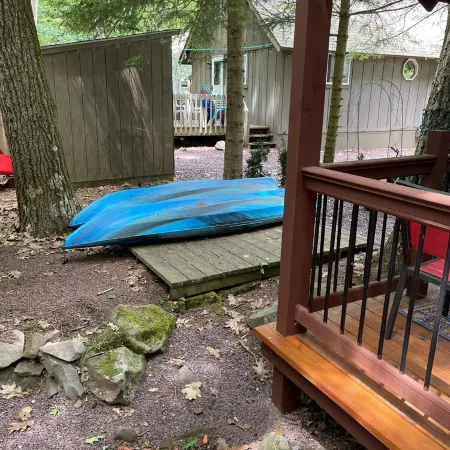 Black Bear Cozy Chalet, Lakeview, kayaks available for use